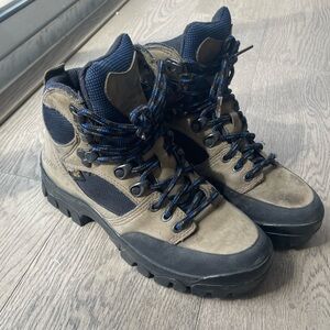 Vibram sole danner boot